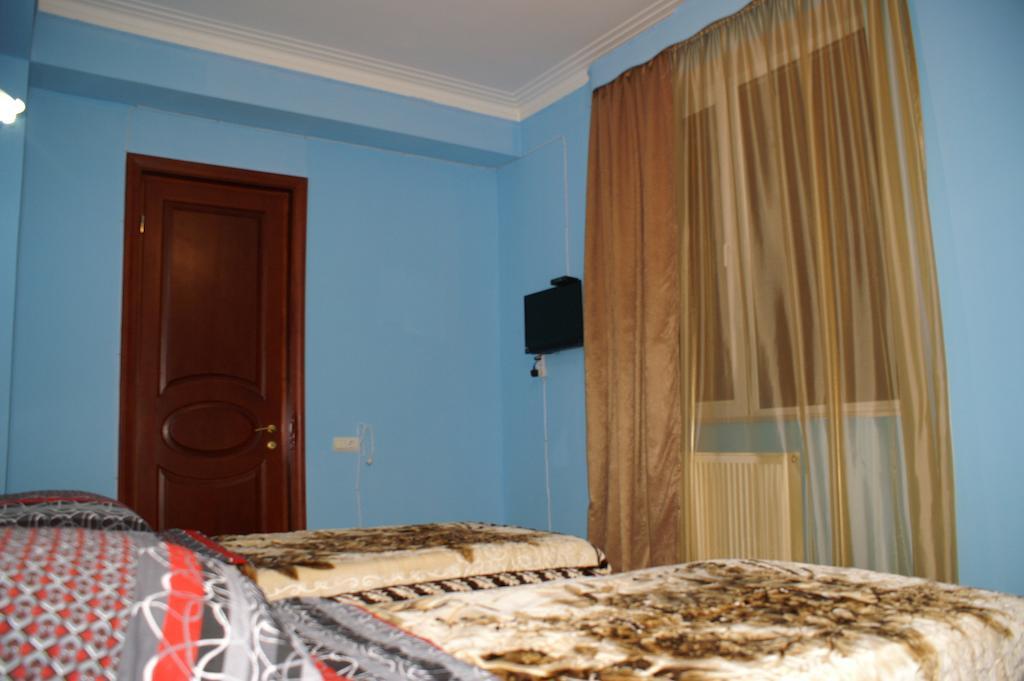 Europa+T Hotel Τυφλίδα Δωμάτιο φωτογραφία