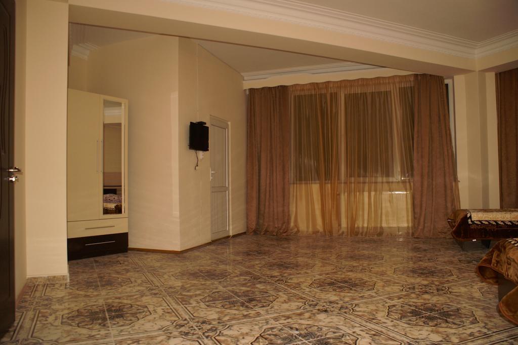 Europa+T Hotel Τυφλίδα Δωμάτιο φωτογραφία